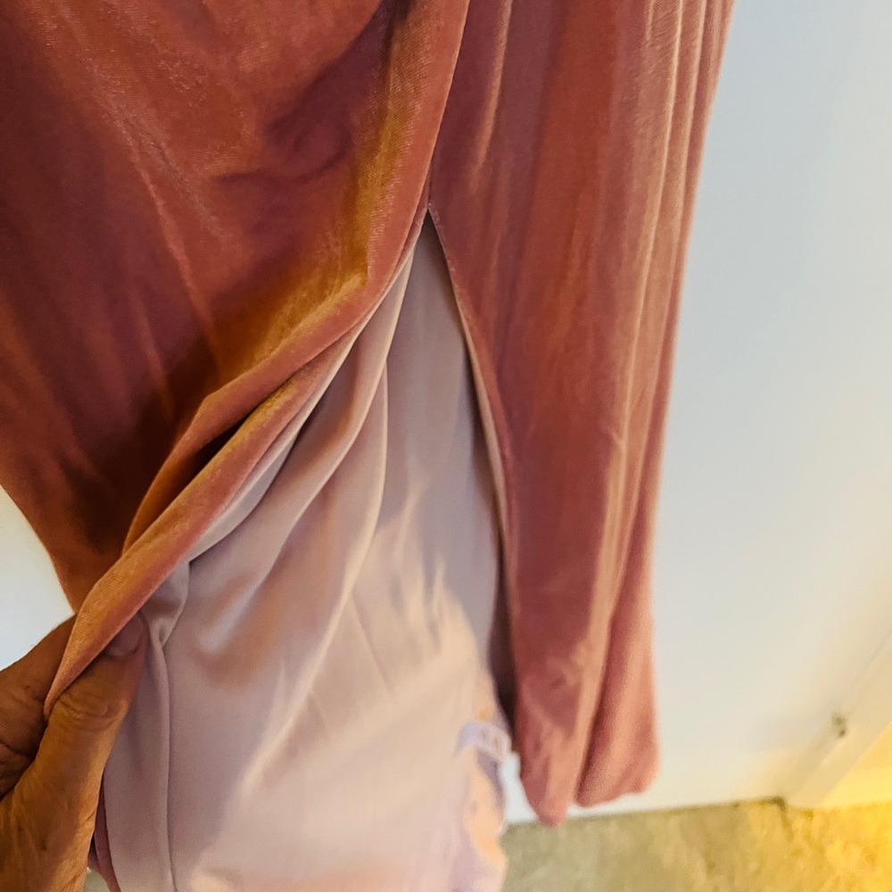 Elegant Pink Velvet Evening Gown - Picture 4 of 8
